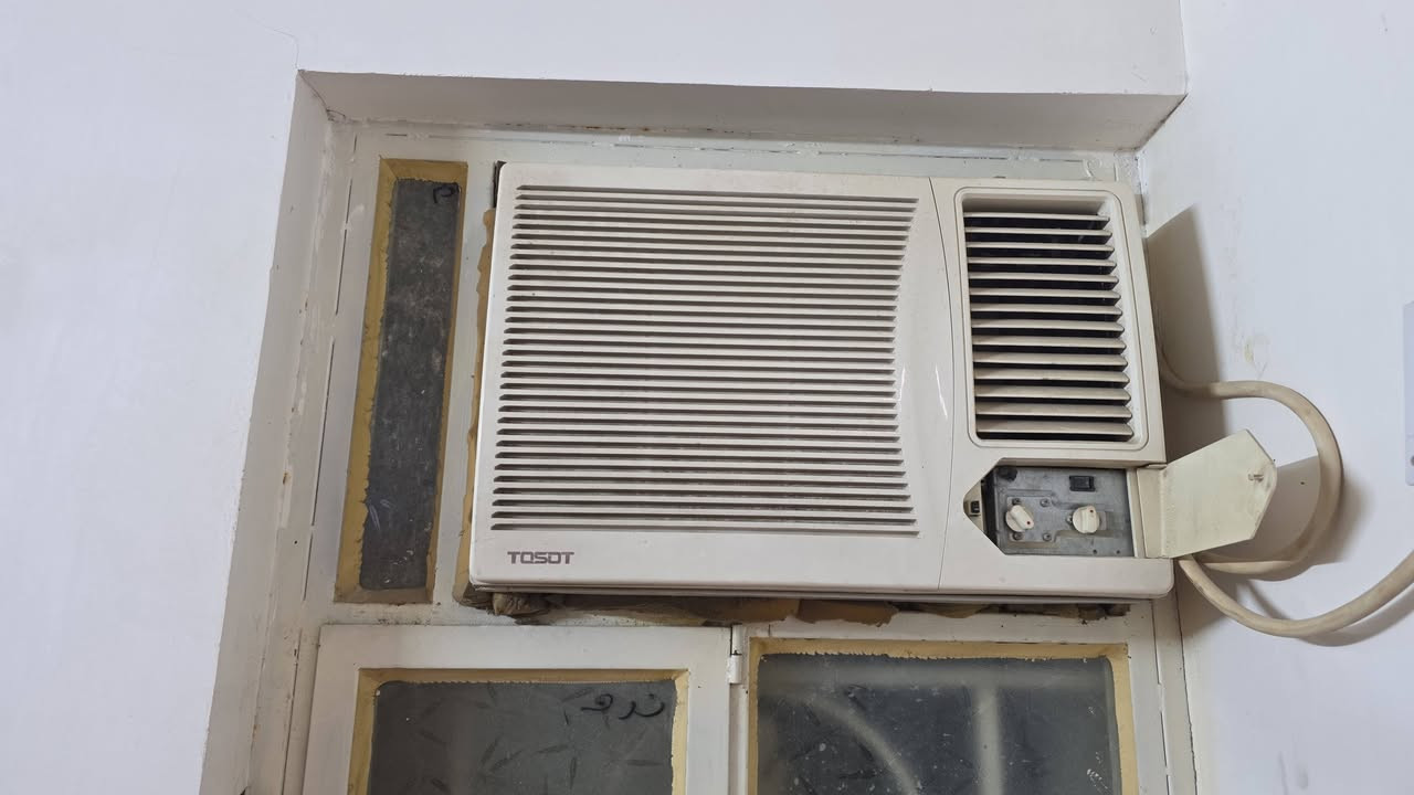 السلام عليكم
مكيف ٢ طن نقص غاز 
والسبلت طن او نص غاز مالت الشركة بي  يشتغل بارد بس بي نقص اشوية غاز لان جان اينفس اشوية من البوري او ضبيتة 
المكان بغداد قرب صيطرة الشعب ***********
