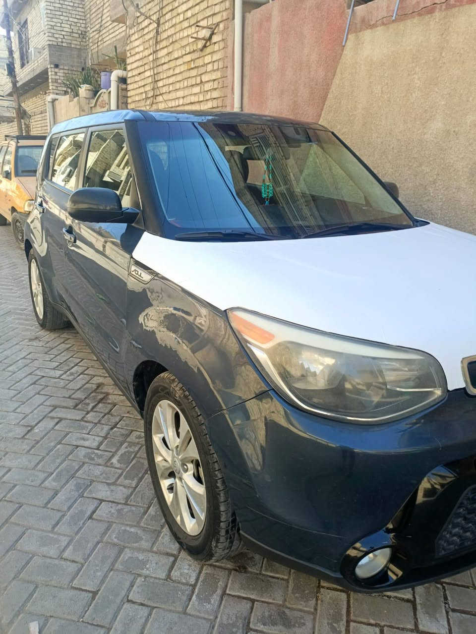 السلام عليكم كيا سول 2016 محرك 2000 جيتي أي سياره حادث جاملغ أيمن والقماره محولبه تبريد ثلج ⛄ تايرات نضيفه حداديه زينه سياره نضيفه فول مواصفات مكاني بغداد مدينه الصدر أم كبر مقابل79 السعر خاص  رقمي ***********
