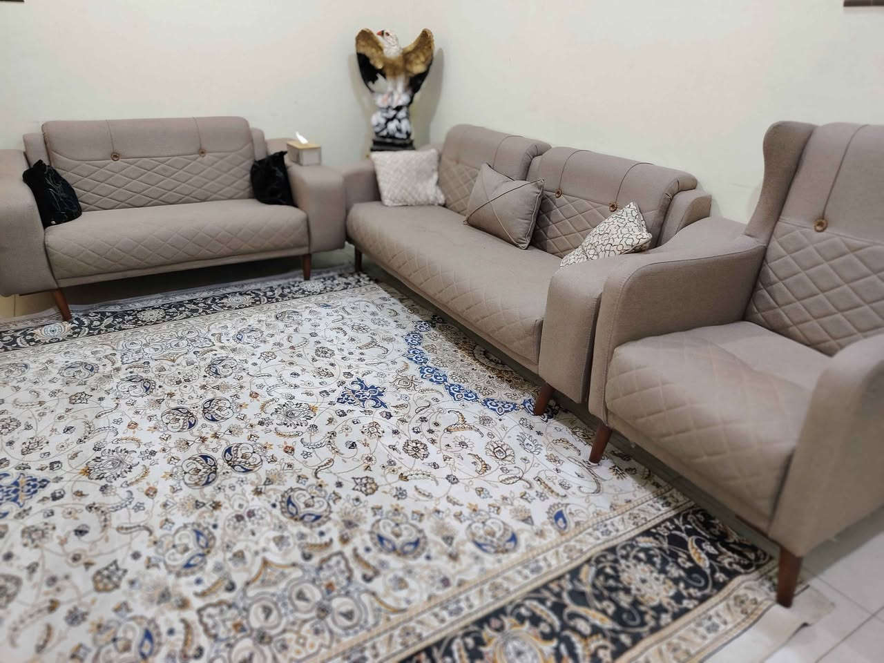 تخم قنفات 10 مقاعد نظام سبرنك واسفنج كلش نظيفات 5 قطع 2 كراسي ووحدة ثنائية و2 ثلاثية قويات كلش السعر 600 المدينة, البصرة


**إذا كنت صاحب هذا الإعلان وتريد حذفه لأي سبب، رجاءا أرسل رسالة إلى الدعم الفني**