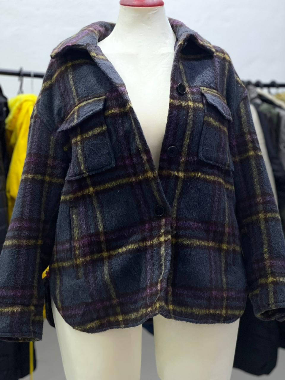 كوتات وقماصل باله تصفية مولات اوربيه نضافه 90‎%‎  ب3 الاف بسس😍👌
عنوان المحل شهداء/بداية شارع الاطلال
يوجد توصيل داخل الكوت وكل 5 قطع توصيل مجاني 
***********
