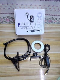 حلقة ضوء • حامل هاتف • بث مباشر