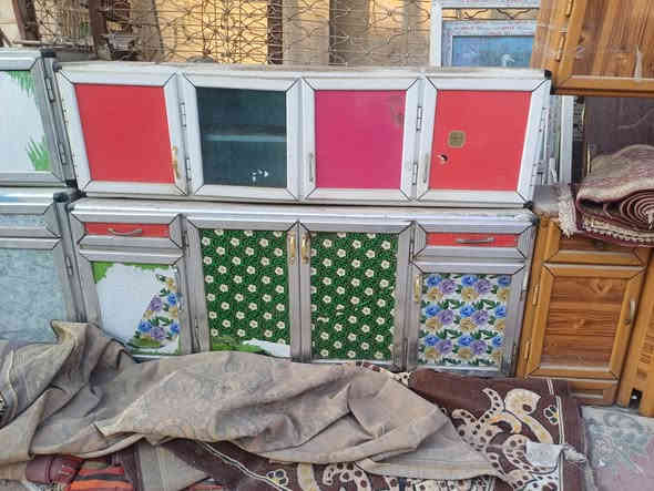 عرض خاص سارعو بل حجز 8 كاونترات ع مترين الكاونتر قطعتين سعر 100 الف شيله وحده 
*********** العنوان الخضر شارع جياشي محلات ال حجي رشيد 😍😍
