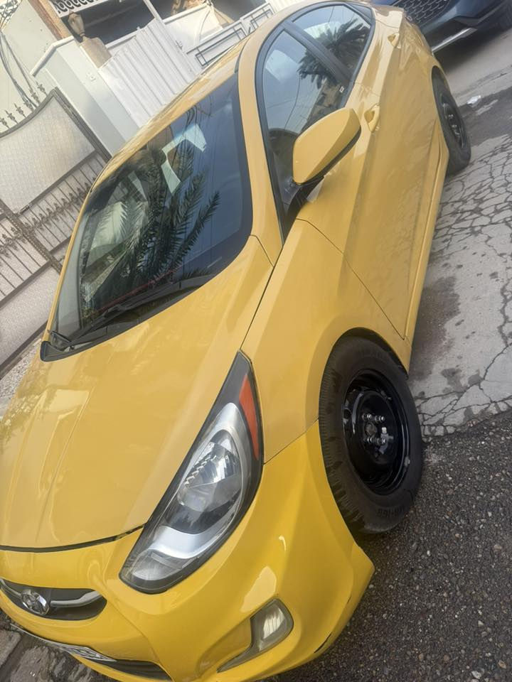 🚘 للبيع – هونداي اكسنت 2015 | امريكي
📍 الموقع: بغداد – البلديات
📑 الرقم: بغداد - باسمي 
⚙️ المحرك: GDI – اتوماتيك

---

🌟حادث امريكا:
جاملغ امامي ايسر وراجع نفسه وجاملغ خلفي وكذالك راجع نفسه بدون تبديل ✅

ايرباك ستيرن + ايرباك دشبول طاك ✅

——

✨ المواصفات:

اللون: اصفر

كير مكينة مكفولات ✅

نقص صدر + اذان مال مكينه ✅

تدفئة تبريد كهربائيات مابيه نقص✅

كامرة شاشة ✅

مدوشم الكشنات والارضية جلد  ✅

ماشية السيارة (166) الف ميل ✅

---

💰 السعر: 90$ وبيه مجال
📞 للتواصل:***********
