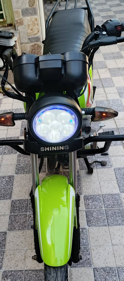 السلام عليكم دراجة شانك مديل2023 طالعة ب2024 اوراق
نظافة الدراجة%100 مكينة مكفولة من كلشي جيب فيتر وفحص الدراجة مكفولة من الشخط كهربائيات كلهه شغالة عالي ناصي دبل اشارة الدراجة احلا من الصور 
السعر: 950وبيهه مجال قليل 
مكان : كربلاء الحر قرب نوارس
الرقم:***********
