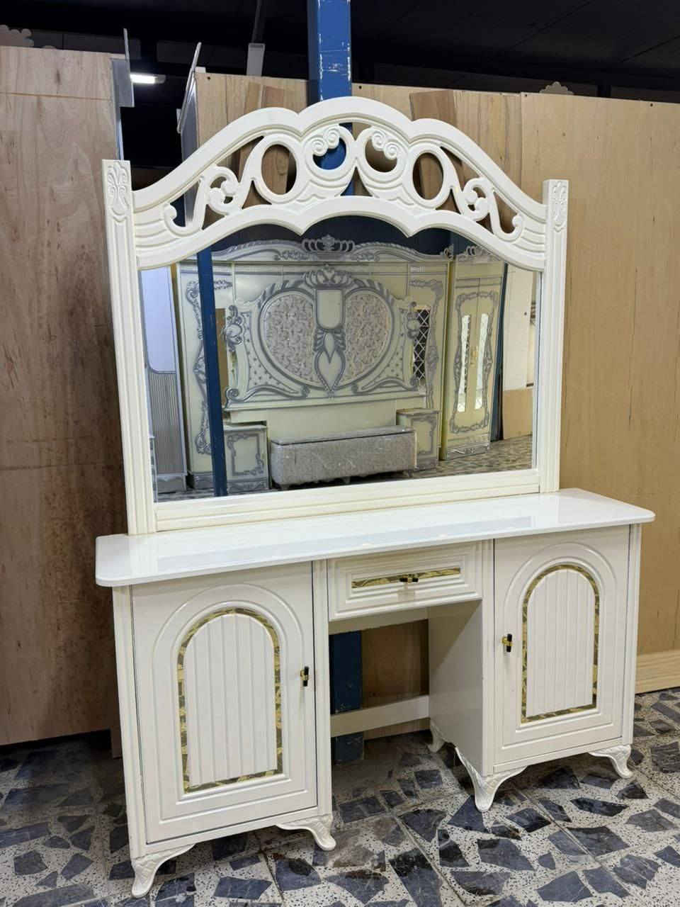 بسم الله
ضمن وجبه الاصباغ البويه والدرجى
الممتازه 
غرفه طابقين ٦ابواب ملحق  صاج شغل عراقي ثكيل 
تتكون من 10 قطع
الوجه بلوك MDF ١٠ ملم
والداخل صاج طبيعي ٤ملم 
عرض الكنتور 3 امتار و30 سم
ارتفاع الكنتور 2 متر 50 سم
القواعد والسقف بلوك صاج      
الزاويه تكون ب ارتفاع الكنتور
عرض الزاويه متر و10 سم
الضهر جرجوبه شد براغي 
جميع النقوش CNC
السرير ٦رجلين بلايود اسود ١٨ ملم 
خدمه النقل🚛 والشد🛠️ متوفره ويوجد توصيل لجميع المحافظات وبأسعار مناسبة
السعر مليونيين فقط
الدوشك 170 الف ضمان ٥ سنوات طبي ابو العجينه
R


**إذا كنت صاحب هذا الإعلان وتريد حذفه لأي سبب، رجاءا أرسل رسالة إلى الدعم الفني**