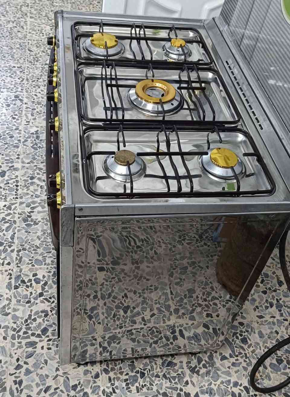 🔥 عرض مميز – طباخ كريازي المصري الاصلي 5 عيون 🔥
✅ حجم 60*90
✅ 5 شعلات قوية
✅ فرن شغال خط واحد
شغال كهربائيات ما عدا المقادح 
ستل ستيل 
💰 السعر: 275 قابل للنقاش
📍 العنوان: موصل – وادي حجر
🔹 للبيع أو المعارضة حسب الاتفاق والقناعة 🔹
✨ فرصة ما تتعوض ✨


**إذا كنت صاحب هذا الإعلان وتريد حذفه لأي سبب، رجاءا أرسل رسالة إلى الدعم الفني**