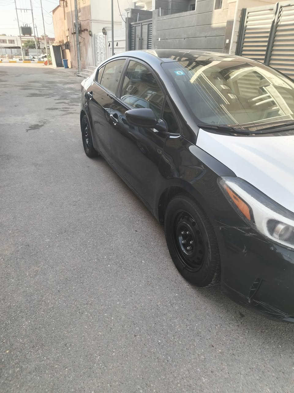 فورتي مديل 17 سياره بيها تبديل جاملغ جه العبري الأمامي وتبديل باب جه الاسايق الوره وبيها شرات بسيطه بدون ضرر دخلي سياره جاهزه محرك وكير وحداديه وشرط أحلى من الصور وكتاب الفحص مرفق بل منشور 
عنونها ناصرية شموخ
سعرها 97 وبيها مجال
رقم ***********
