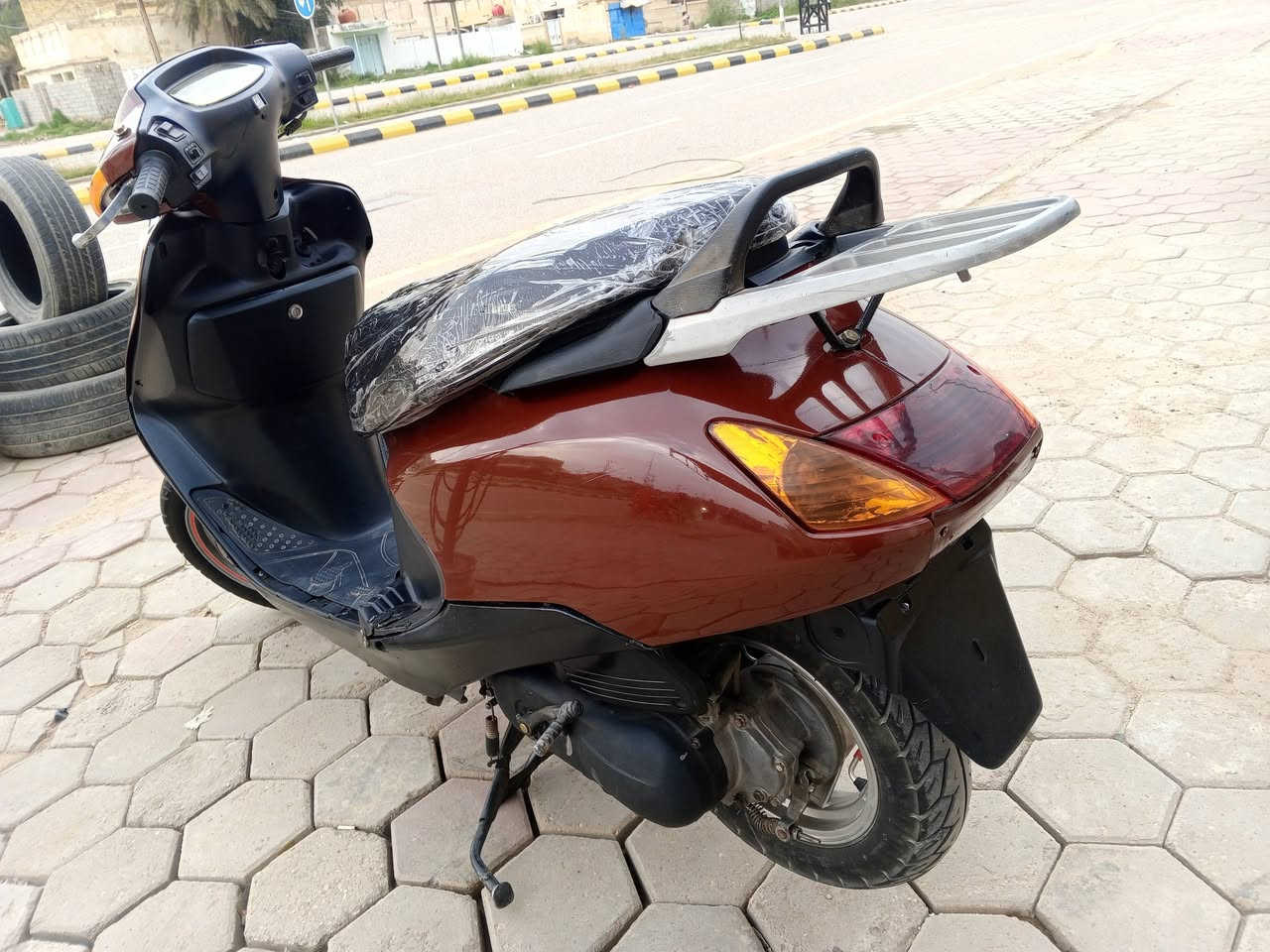 سبيسي ماليزي دراجه جاهزة السعر ٣٥٠ وبيها مجال واسط قضاء الحي ***********
