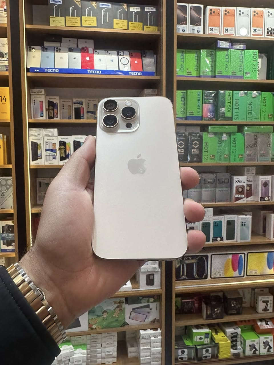 16 برو ماكس 
دبل سيم كارت 
بطاريه 89
ذاكره 256
نموذج zAA
جهاز اصلي 
استفسار عن الرقم
***********
