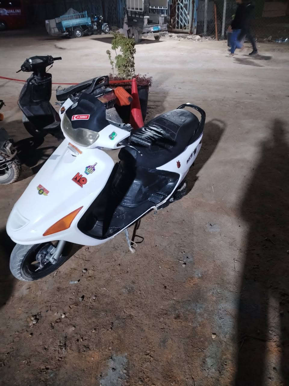 عنددراج البيع فراش شاراع المطار سعره 350وبيه مجال ***********
