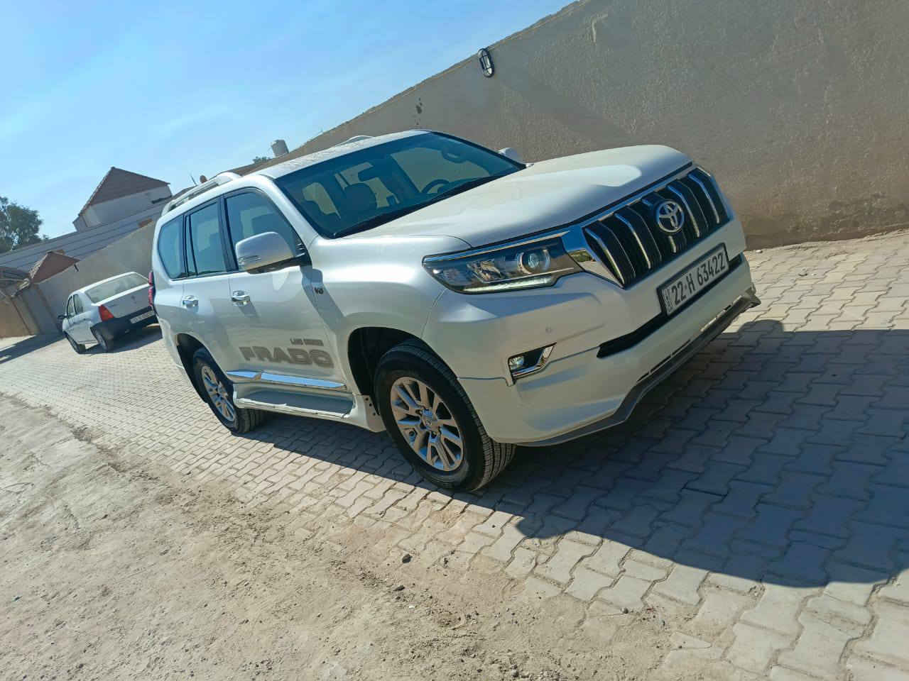 السلام عليكم للبيع تويوتا ابرادو خليجي مكفولة كفالة عامه ماشيه49 اربيل بسمي فول مواصفات عده الفتحه فقط سياره جديده بيع او مراوس بسيارة اقل سعر مكاني بغداد السعر 410 اتصال *********** موديل 2021 كل المواصفات بيهه عده الفتحه
