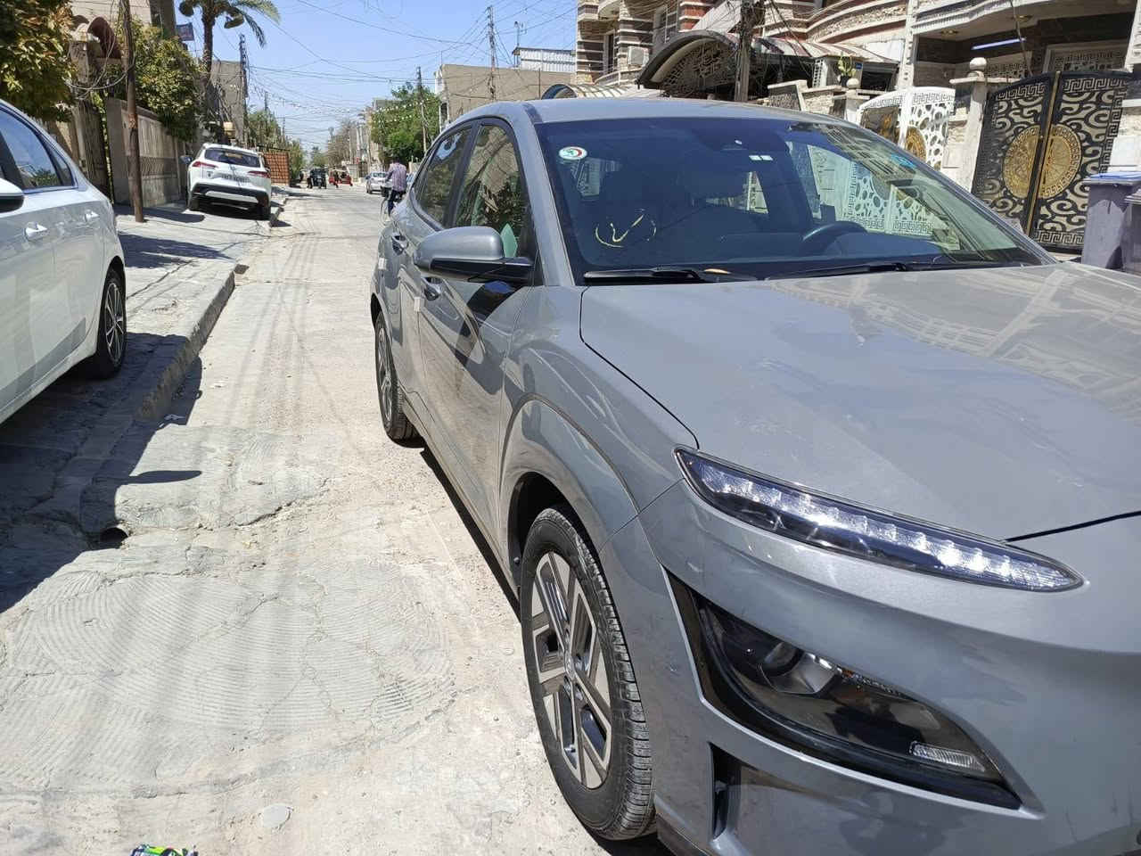 ‏السلام عليكم كونا كهرباء بالكامل 2023 وارد امريكي فول كهرباء تشتغل على الشحن كهرباء فقط بدون بنزين وبدون دهن محرك
‏بطارية ليثيوم حجم الكبير 64K كيلو واط الشحنه الواحده يمشيها حوالي 500 كيلو متر سياره نشطه وخصوصا بالتسارع
‏حادثه بنيد وجاملغ بدون دواخل
‏ايرباك  استيرن
‏1.كيجات دجيتل
‏2. تحديد مسار
‏3. شاشه
‏4.ويل كب كروم
‏5. كشنات تدفئة
‏6. تحكم
‏7.نظام سبورت + عادي + ايكو
‏8.رادارت جانبيه
‏9. بصمه
‏10. هيترات بالكشنات
‏11.كشنات كهرباء
‏12. هندبريك بصمه
‏13. بصمة ابواب
‏14. تشغيل عن بعد
‏15.رادار امامي وخلفي
‏16. كير دكم
‏17. توقف ذاتي
‏18. مثبت سرعه
‏19. مانع انزلاق
‏20. شفتات تحكم سرعه تفاعلي
‏21. شاحن USB و لاسلكي
‏السعر 135 وبيها مجال
‏***********
‏السلام عليكم كونا كهرباء بالكامل 2023 وارد امريكي فول كهرباء تشتغل على الشحن كهرباء فقط بدون بنزين وبدون دهن محرك
