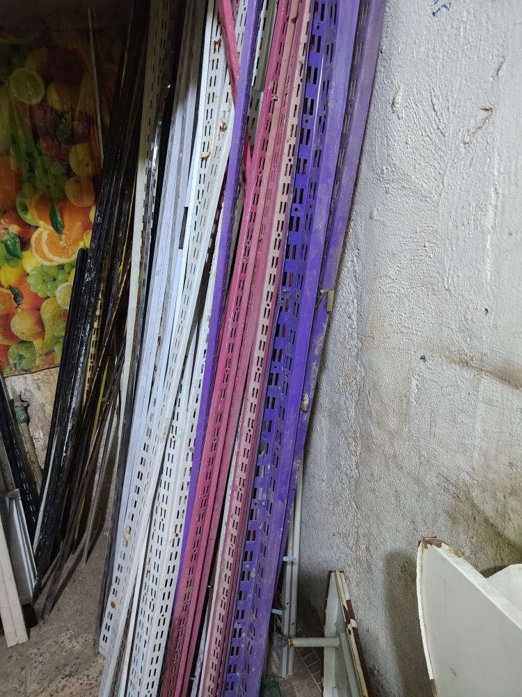 رفوف محلات للبيع ميسان العمارة الأتصال على الرقم *********** عمارة, ميسان
