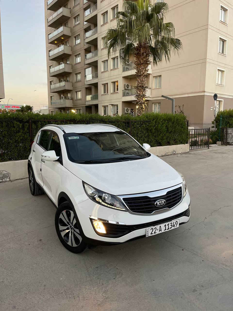 السلام عليكم ورحمة الله🙏
كيا سبورتاج للبيع 👍 
موديل : 2013 🔸 
ماشيه : 134 ألف KM فقط بشرط حقيقي ✔️ 
سنويه رقم هزه كله جديد 🔹
محرك السيارة 2.0 بشرط ما مفتوح بدون صرف أو نفخ 100%
سياره بدون قطره صبغ فقط مكان على كد شبر تعديل 🔹 
السياره خاام استخدام شخصي السبير بعد ما نازل 🚗
مواصفات السياره 👇 
كشنات جلد _ كامره _ داخل مشمشي _ 5 ويل كب فراشه _ حساس خلفي _ تحكمات ستيرن كروز سرعه _ كشن كهربائي)) 
مكاان السياره اربيل 📍 
السعرر 148 وبيها مجال🔹
*********** يوجد واتس اب
