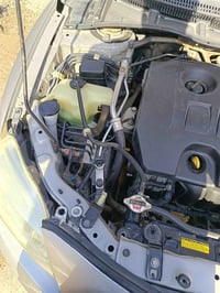 كورلا ٢٠١٠ أمريكي نضيفه بسمي ضرر حافة البنيد اصبعين او صابغينه قطعه وح...