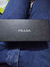 ساعة برادا • مزاد