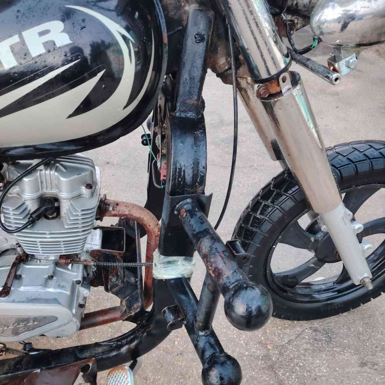 ستوته للبيع موديل 2014
مكفوله كفاله عامه اوراق صولي كهربايات كلها شغاله تخم تاير ابو الخطه الستوته جاهزه ولشراي يتصل علا الرقم ***********
