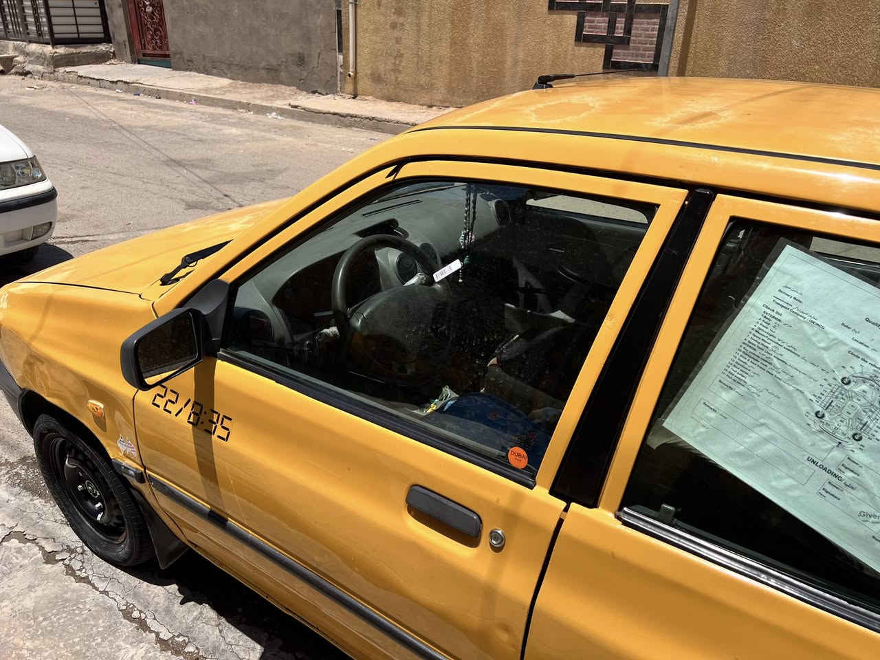 سلام عليكم سايبه للبيع موديل 12 مصفره هيئه وغرامات تدفئه تبريد سياره نضيفه شواصي بلاديه فقط بيها صرف دهن قليل السعر 30 وبيها مجال عنواني الزعفرانيه ***********
