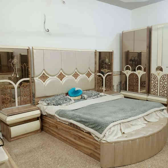 للبيع غرفه تركيه ١١ قطعه نضيفه كلش للستفسار خاص او الاتصال على الرقم ***********
