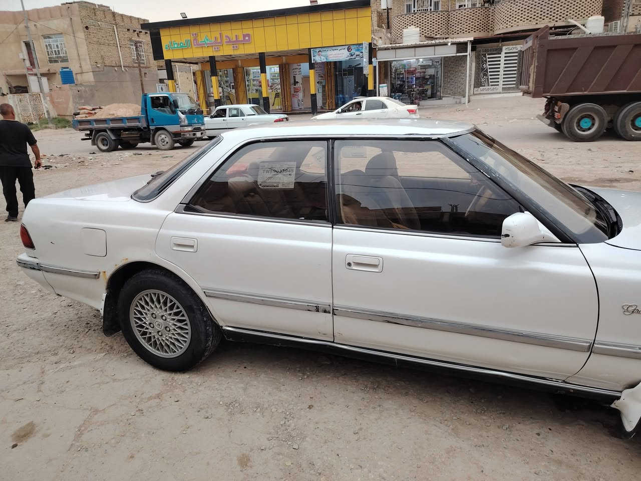 سلام عليكم سياره مارك مصطره موديل ٩١ سياره كير مكينه نضاف سنويه صاقطه وشرط التحويل مكفلوله من الضربه القويه بيه تعمير بل الهلال الوره بس تبريد ماكو سياره شوفه عينك عضمته حلوه دشبول حلو نضيف كلش حداديه توني مسويه السعر ٤٥ بيه مجال قليل الاتصال (***********) ماكني ذي قار شطره
