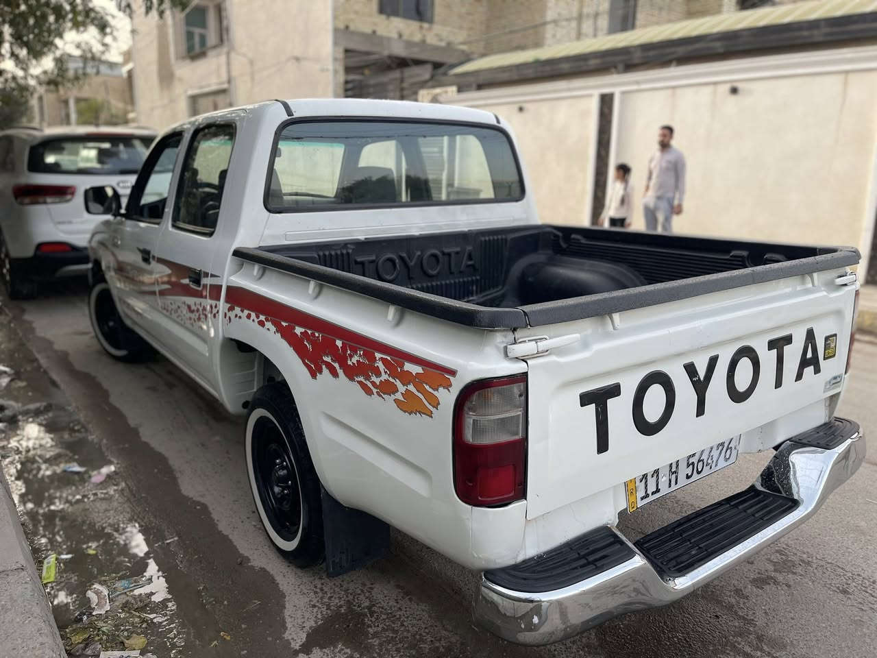 بيكم هالكس 2002ماشية 82 حقيقي بيهة رش علة كد الشريط جهت السايق ولباقي مكفول كير مكينة كفالة السيارة بحالت الوكالة ما ملعوب بيهة سعر 115 وبيهة مجال رقم الهاتف ***********
