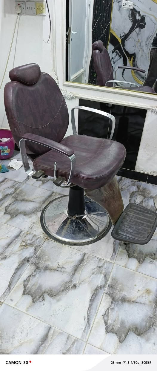 حبايب كرسي حلاقه نظيف كلش 
اليريده بي خير ويدلل *********** مكلف بالنشر
