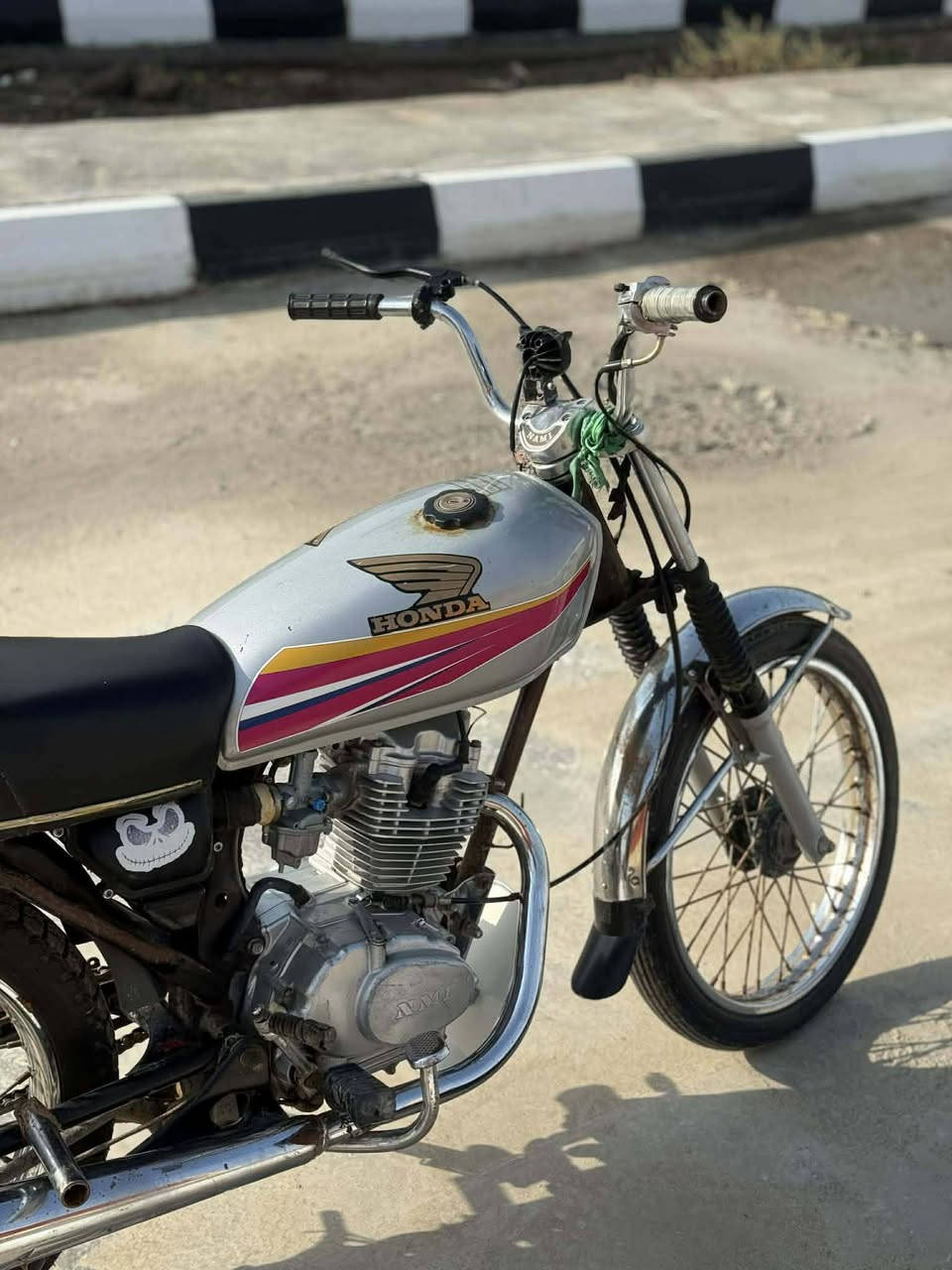 دراجه نامه موديل 15 اوراق كامله اصوليه السعر 700 وبيها مجال حك الجيه المكان +الفهو + المجري والشراي بي خير ويدلل الرقم (***********)
