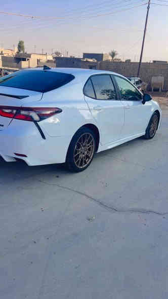 السلام عليكم كامري هايبرد 2024 ضرر بابين فقط ماشية 44 موصفات SE ويل ذهبي السعر 195و بيه مجال ***********
