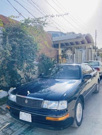 تويوتا كراون • ١٩٩٥ • مكينة ٢٥٠٠