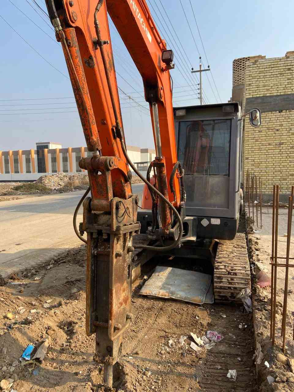 حفارة هيتاشي حجم 50 جاهزه للعمل نقار وكيله رقم سليمانيه تحويل ثاني يوم للأستفسار ***********
