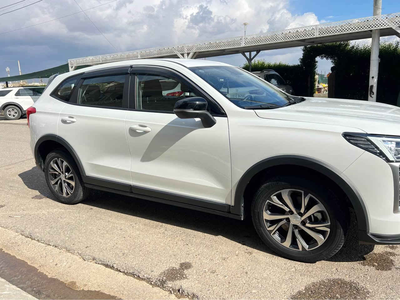 ‎2025 هاڤال جۆلیۆن موديل شكل نوي  
‎  تعدیل سورعە و سوكان فوليوم بەسمە و بریک بەسمە لایت بک لایت لید کامیرە
‎ هیچ کێشەیەکی نیە زمان شريكة ١٠ سال بي
سبوغ و تەعدیل  بەشەرتە سەیارەکە14هه زار  كيلؤ مةتر رؤييه بة ناوةي خؤمة 
‎ سحر. 148 مه جاله كى كه م  
مؤبايل***********واتساب

هاڤاڵ جۆلیۆن لەسەر نوێترین پلاتفۆڕمی LEMON دروستکراوە کە کێشەکەی سووکترە، بەمەش کاراییەکی زیادتر و باشترکردنی بەکاربردنی سووتەمەنی دابیندەکات.

بزوێنەرێکی 1.5 توربۆچارجی 4 سلیندەری و گێڕبۆکسێکی 7-خێرایی DCT ، کە بەرزترین هێزی 156 ئەسپە (hp) و بەرزترین تۆرکی 220 نیوتن مەتر (Nm) بەرهەمدەهێنێت، لە کاتێکدا ئاستی بەکاربردنی سووتەمەنییەکەی بۆ 6.8 لیتر بۆ هەر 100 کم لە سووڕی دەرەوەی شاردا کەمکراوەتەوە. أربيل, العراق
