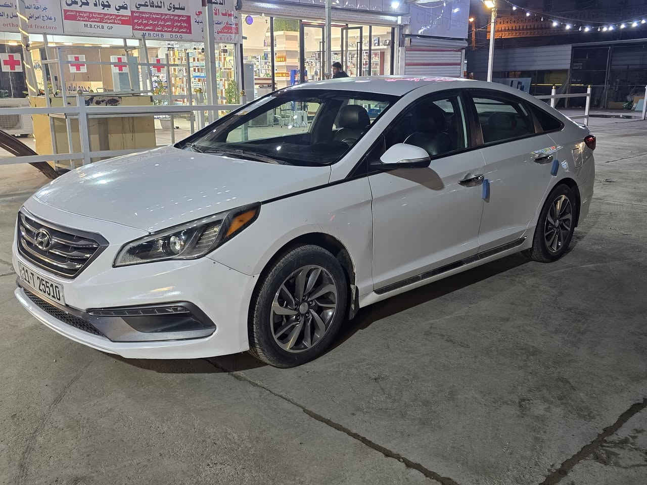 السلام عليكم للبيع او المراوس سوناتا 2017 محرك 2000 تيربو جي دي اي
٣ وضعيات قيادة
شاشة وكامرة 
اشاير بالمري 
كشنات جلد 
تدفئة كشنات 
كرسي السايق كهرباء بالكامل 
تحكم جهتين وشفتات بالاستيرن 
مواصفات سبورت معروفه 
صور الحادث مال امريكا والسونار مرفق بالمنشور
السيارة عليها ادامه كامله للمحرك عبوة فيت بم جديدة رقم جديد الانكليزي هزة جديدة باسمي تحويل ثاني يوم سنوية لل2029 مكاني بغداد البلديات 
رقم الهاتف ***********
***********
