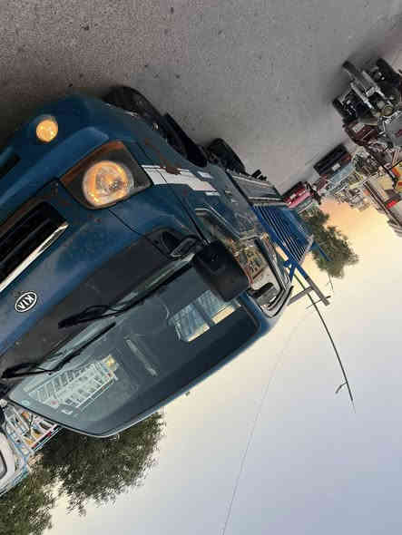 كيا بنگو ام عيون ٢٠٠١ رقم كركوك محرك ٣٠٠٠ كير مكينه شاصي كهربائيات نظيف بيه حصة كاز السعر ٧٥ وبي مجال للستفسار *********** العنوان كركوك
