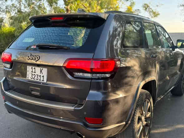 السلام عليكم
جيب بلاك توب 2017

فول مواصفات : فتحة سقف

تحكمات ستيرن شفتات ستيرن 

اطفاء المحرك ذاتي عند الوقوف 

كشنات جلد اسود / تدفئة

رادار جانبي تنبيه عند الاقتراب 

خزن ميموري كشنات كهرباء 

صندوك كهرباء تتحكم بي من يم السياق 

التنبيه عند الخروج من المسار 

سبيرهة بعدة منازل حتى العدة مالتة ممستخدمة 

كير محرك مكفولات السيارة 

الممشى85000 جديدة بمعنى الكلمة 

حادثهة بس بنيد بدون دواخل وبارد بسيط بالجاملغ

السعر 196 $  وبي مجال 

العنوان / بغداد - العامرية
***********
