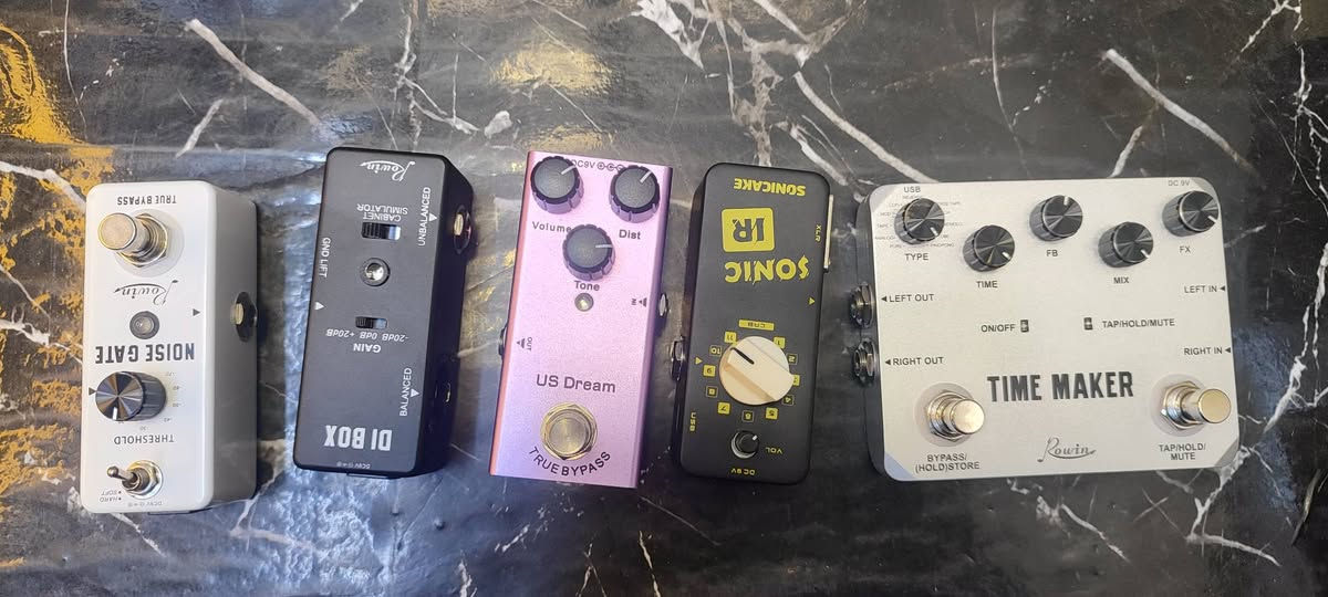 يخصن الصوتيات 
كلهم ٥ قطع ٢٥ اول تم


**إذا كنت صاحب هذا الإعلان وتريد حذفه لأي سبب، رجاءا أرسل رسالة إلى الدعم الفني**