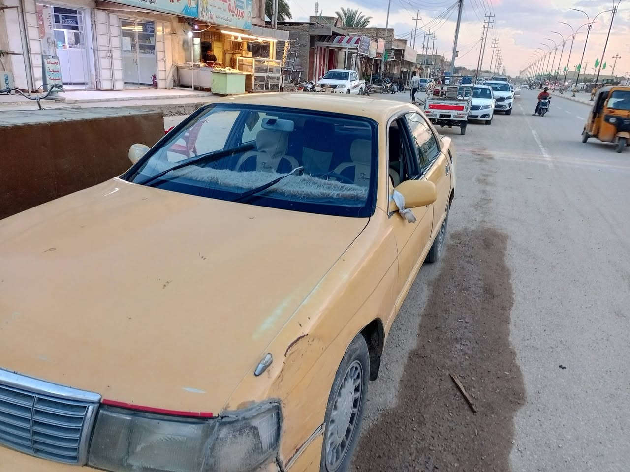 سياره اكراون بطه لبيع
مديل 200
مكفوال من ضربه من كصه من اصوليات 
مكينه وكير مكفولات سياره خير من الله ترايك وين ما جان 
مكان قلعت سكر  هاذ رقم راعيهى 
‏‪***********‬‏
السعر 30 وبيه مجال
