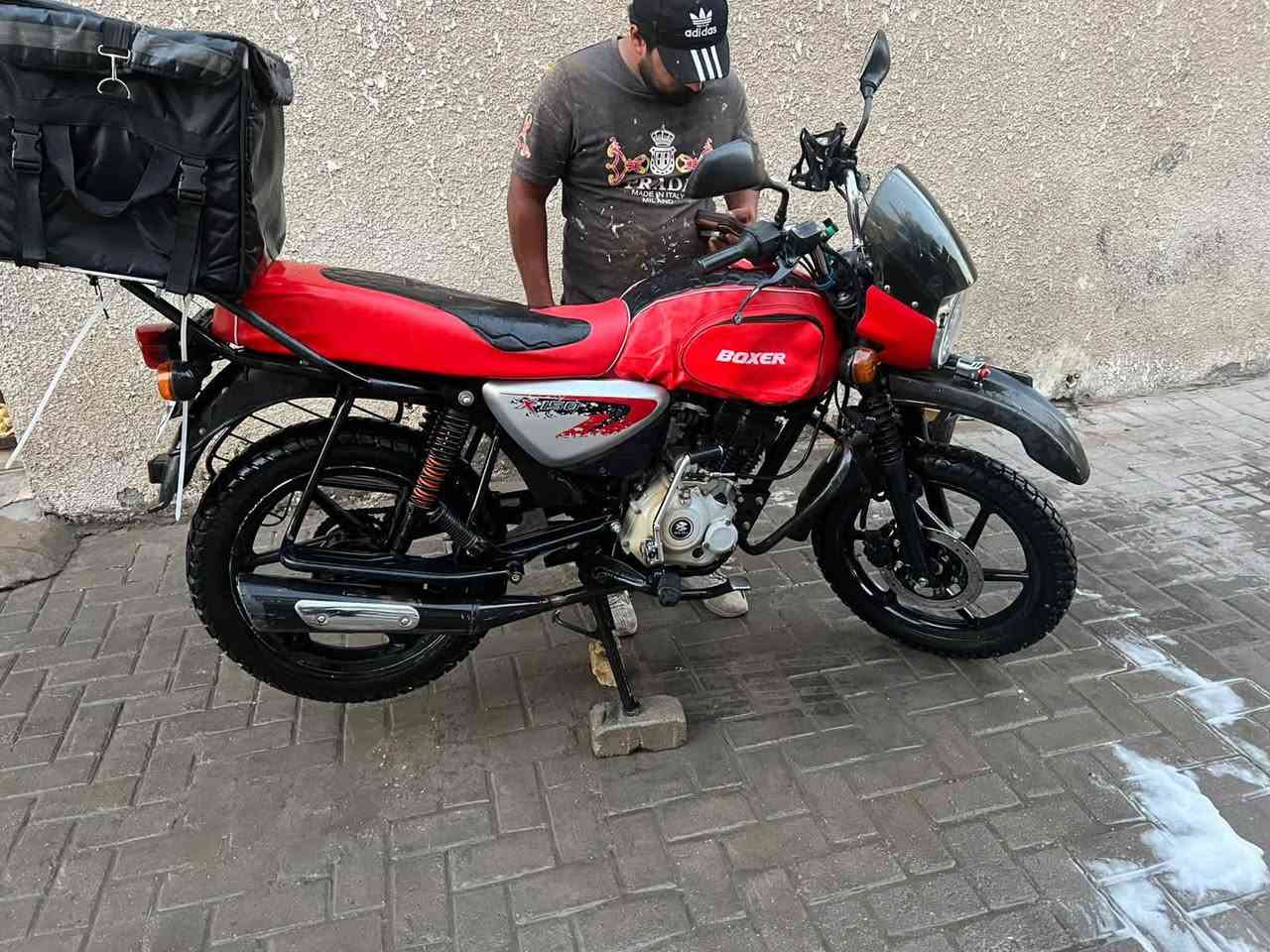 سلام عليكم شبابنه بوكسر 2023الدراجه كلش حلوه ومابيه نقوصات بيه بدايه تبخير فقط العنوان بغداد حريه او كاظميه الستفسار ***********
السعر 2100وبيه مجال بسيط
