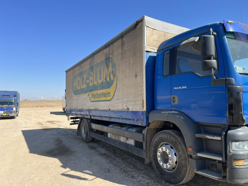 مان تك للبيع موديل 2004بم نوزل. مكينه 410بدون البدي. شرط التحويل والغرامة. سعره 180ورقه ***********الي مو شراي. رحمه أبوك لاتخابرني.
