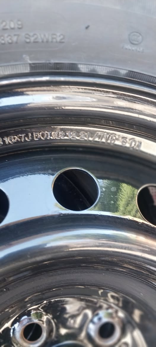 السلام عليكم شباب تخم ويل كورلا امريكي  حجم 16/55/205وتخم تاير نضيف كلش للبيع او مراوس مكاني بغدادهاتف ***********
