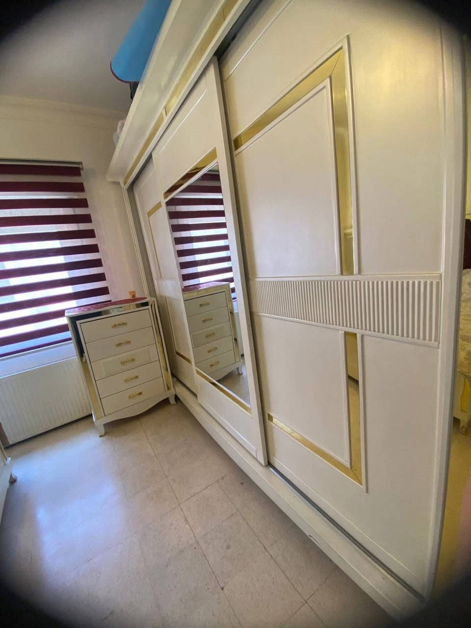 غرفة نوم تركي للبيع ٦ قطع  نظيفه جدا السعر  ٧٥٠ الف
قفل للتواصل على الرقم  ***********
