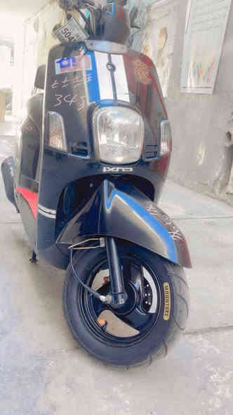 سلام عليكم 
دراجة بوليسي لون اسود  كابريتر
الدراجة مكفولة كفاله عامة المكينة دراجة مال جناي رمبة بانزين محسن ودهن امزويل ناقصها بس سايق كاملة على اخير حباية وأحلى بهواي من الصور ما تصرف ربع عليها مكاني بغداد العامرية

 950 الف وبيه مجال 

 ***********
اتصل وتأمر أمر .
