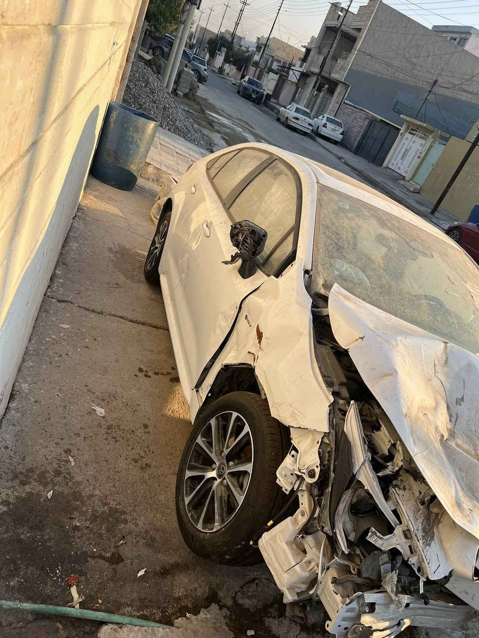 السلام عليكم 
كورلا 2025 تجميع صين شكل الامريكي
السيارة قبل الحادث زيرو ماشية ٥ الالف كيلو
قبق الكير بي كسر ينلحم يم اي واحد والمكاين ثنينهم سليمات
الهايبرد مالها يشتغل على البطارية
السيارة حرة بأسمي رقم نينوى تحويل ثاني يوم
وباقي التفاصيل بالصور والفيديو موضحة
تواصل رقم : ***********
