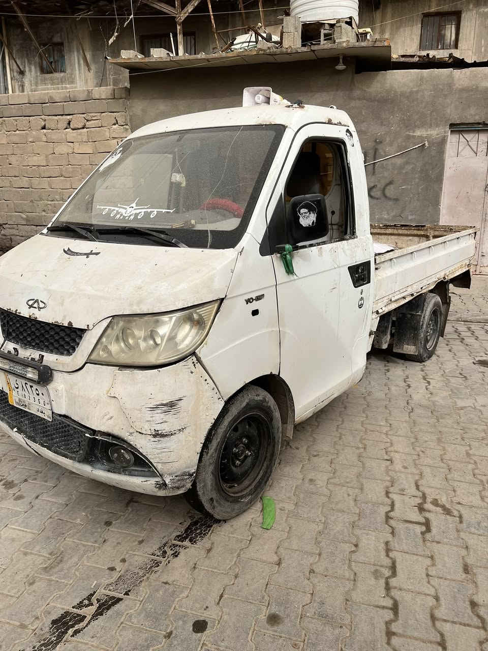 السلام عليكم سياره جيلي حمل 2013 رقم بغداد راعيهه موجود بلبصره السياره بس يرادلهه كهربائيات والكيس مالتهه انشك وطاح الدهن مالتهه محرك توه مشدود بيهه محرك 2 ونص محوره الياره كير اوتماتيك ناعم وتخم تاير جديد سياره مال شغل الله شاهد مكان السياره البصره الموفقيه***********
