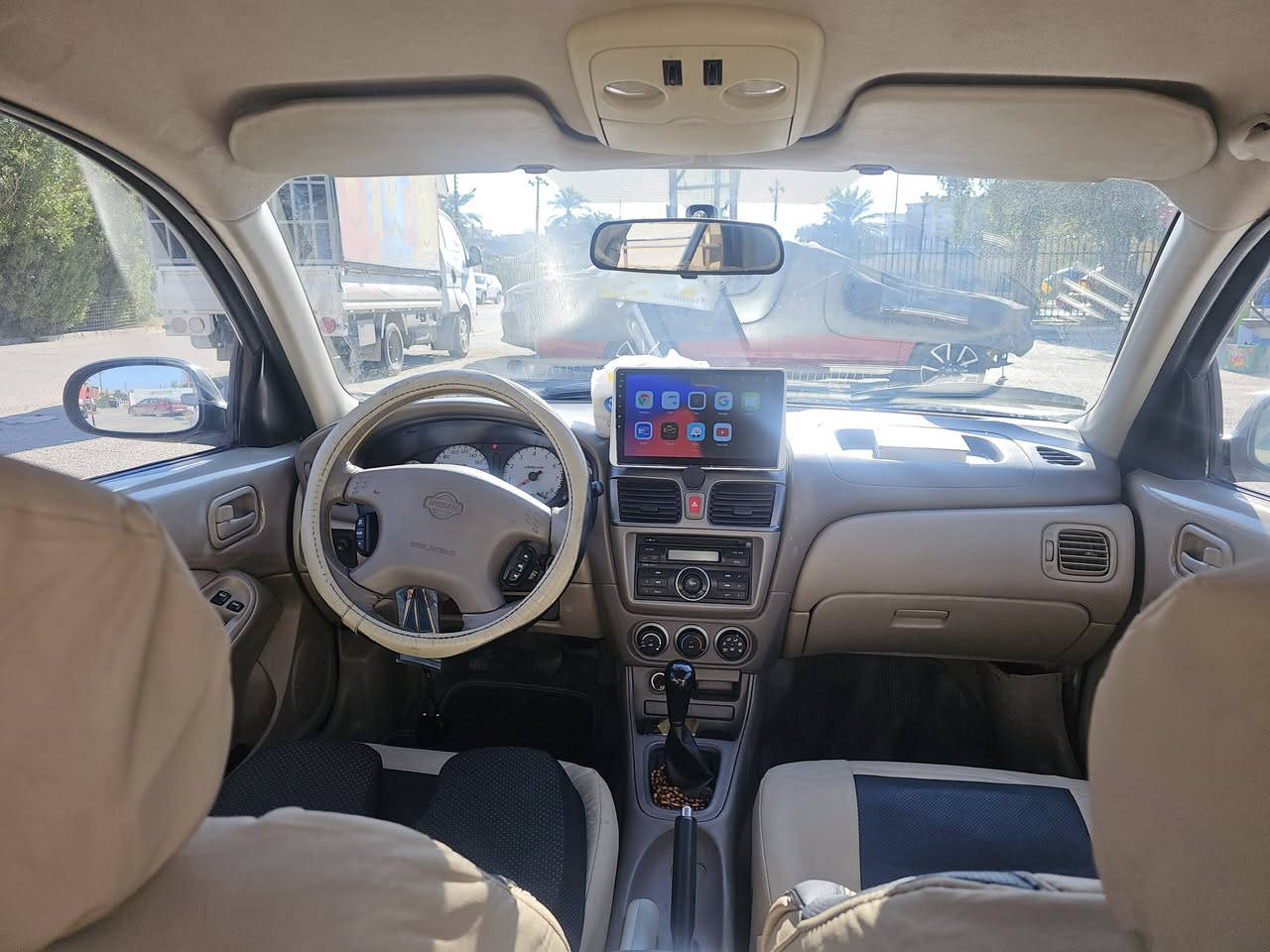 السلام عليكم 
سني ياباني ٢٠١٠ محرك اسود كير عادي 
ربع الجاملغ الايمن صبغ ونفس البنيد صبغ 
تريد زوج تايرات كل نقص ماكو بعد كلشي شغال بيها كامل مكمله رقم الانبار ٤ ارقام تحويل ثاني يوم 
مكاني العامريه *********** واتس بي يم جسر السفارات سعرها ١٠٥ وبيها مجال بسيط للامانه كلشي ع البلاد
