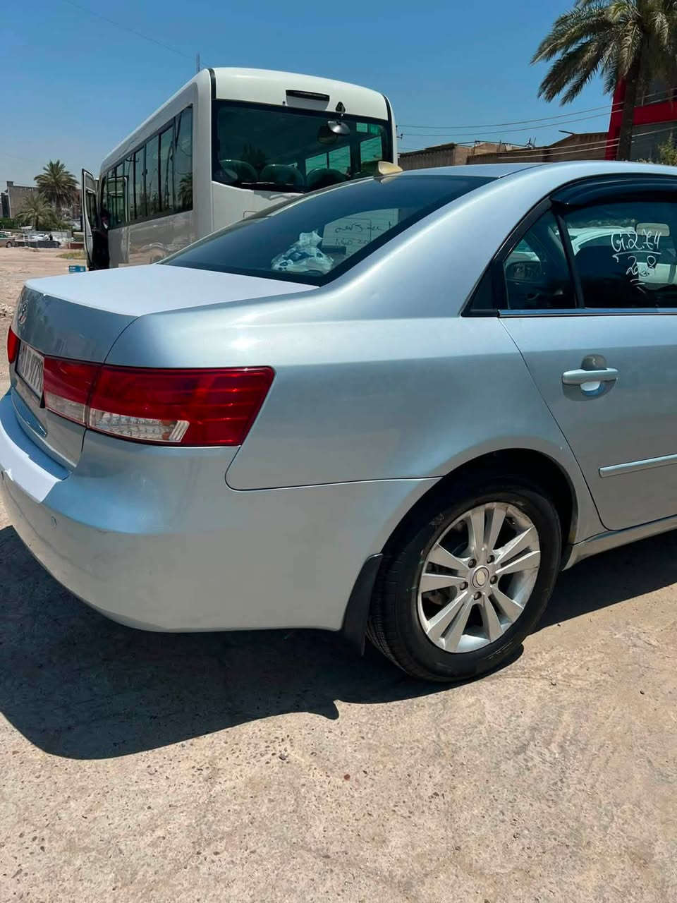 السلام عليكم  سوناتا 2009 خليجية مكينة 2000 تبريد  تخم تاير صدر امامي خلفي جديد   بدون ضرر فقط قطعتين كليربدون معجون  جاملغ وباب بدون دواخل ماشية ١٧٤ سنويه جديدة  بسمي العنوان بغداد للاستفسار على رقم ***********
