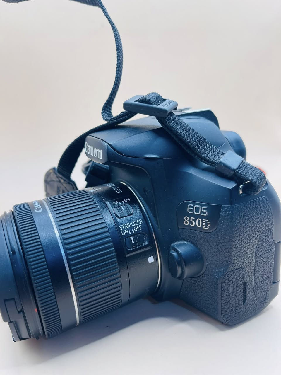 كانون 850d
عدسة 55.18
شاحنة
بطارية
حزام كتف
كارتون الكامره
نضافه 100‎%‎
للتواصل وتساب او تصال
***********
