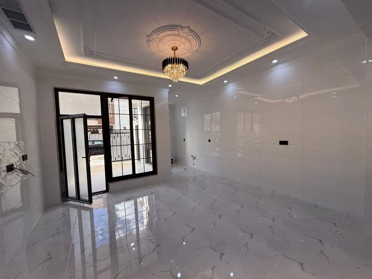 منزلين للبيع في مركز المدينة منطقة 94زانكو فول فول مواصفات
بمساحة 100متر+100متر
كل بيت يتكون من :-3غرف نوم 
صاله 
مطبخ حار و بارد
صحيات
للستفسار والتواصل:-***********_***********
كود 8و50-8و50
#بيع_و_شراء_عقارات_مقاولات #كوردستان_العراق_اربيل_دهوك_زاخۆ #الشعب_الصيني_ماله_حل😂😂 #بسعرمناسب_جدا #creatorsearchinsights
