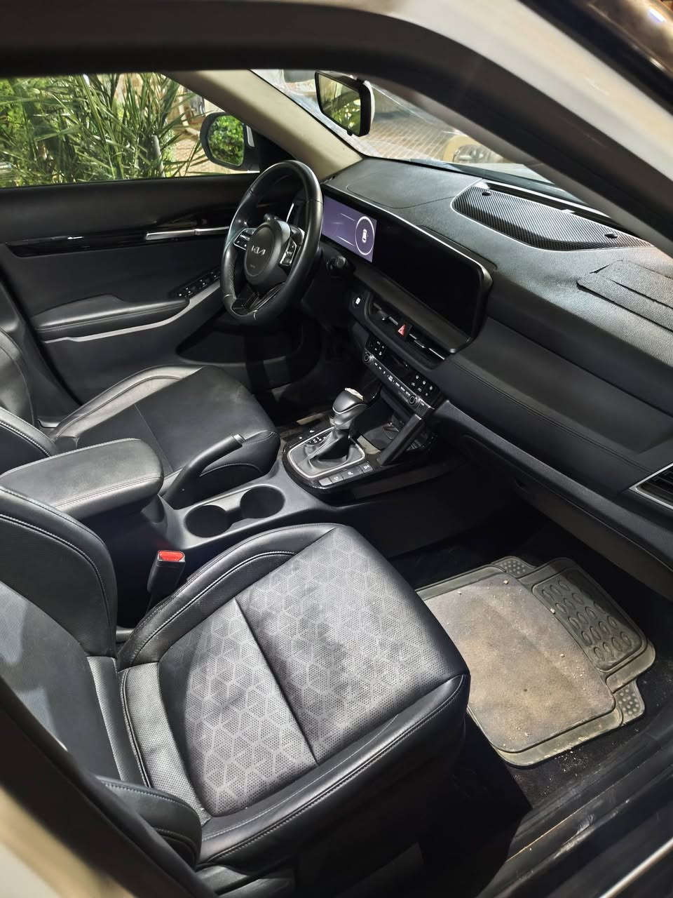 السلام عليكم كيا سليتوس وارد امريكا ٢٠٢٤ ماشيه ١١ الف ميل حادثة جاملع وبنيد مبدلات اصلي بدون صبغ سياره جديده تترقم جميع المحافظات سعره ١٥٠ وبيه مجال بسيط السيارات فول مواصفات جلد فتحه بصمه تدفءه تبريد كشنات شحن واير ليس للاستفسار الاتصال علي رقم *********** مكاني الحله
