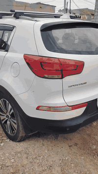 سلام عليكم ورحمة الله للبيع  كيا سبورتج 2014 محرك ٢٤٠٠ فول مواصفات السيارة حلوه بيه مكانات صبغ وبارد سونارها مرفق السعر 145 ورقه الموقع القريه النفطية *********** واتساب
