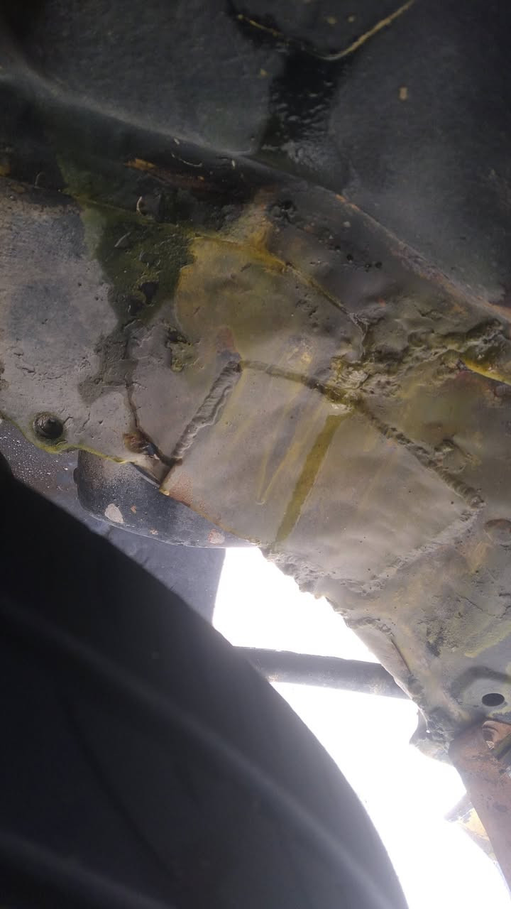 السلام عليكم سايبة موديل ١٢ رقم بغداد بأسمي مصفرة هيئة وغرامة محرك كير مكفولات صدر جديد تخم تاير جديد تبريد مايشتغل *********** السعر ٢٤ وبيهة مجال مكاني بغداد المحمودية رقمي بي واتس ***********
